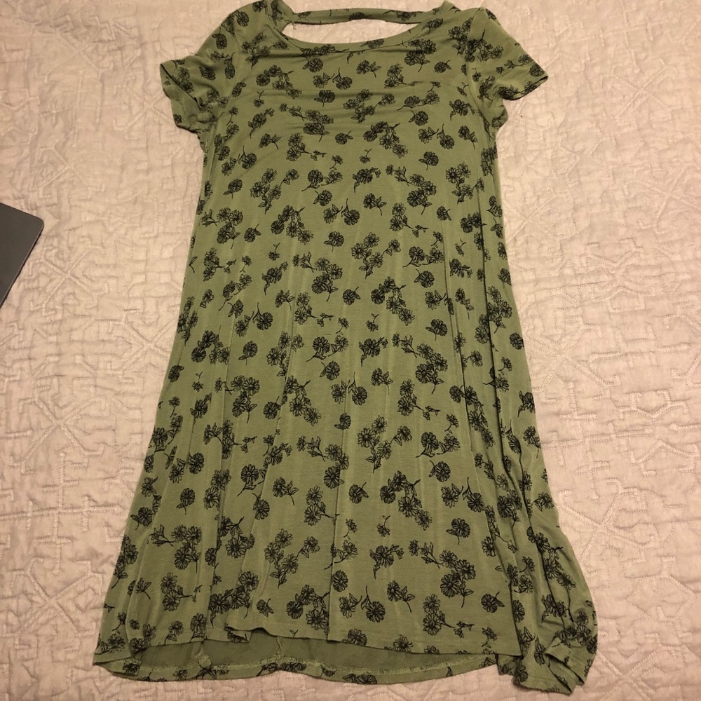 Forever 21 cutout floral t-shirt dress